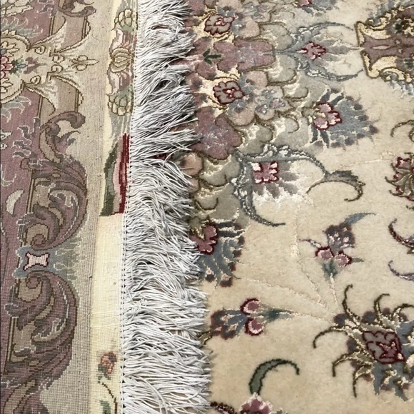 Fine Persian Tabriz - Elegant 5’x 7’ Silk & Wool - Picture 4 of 8